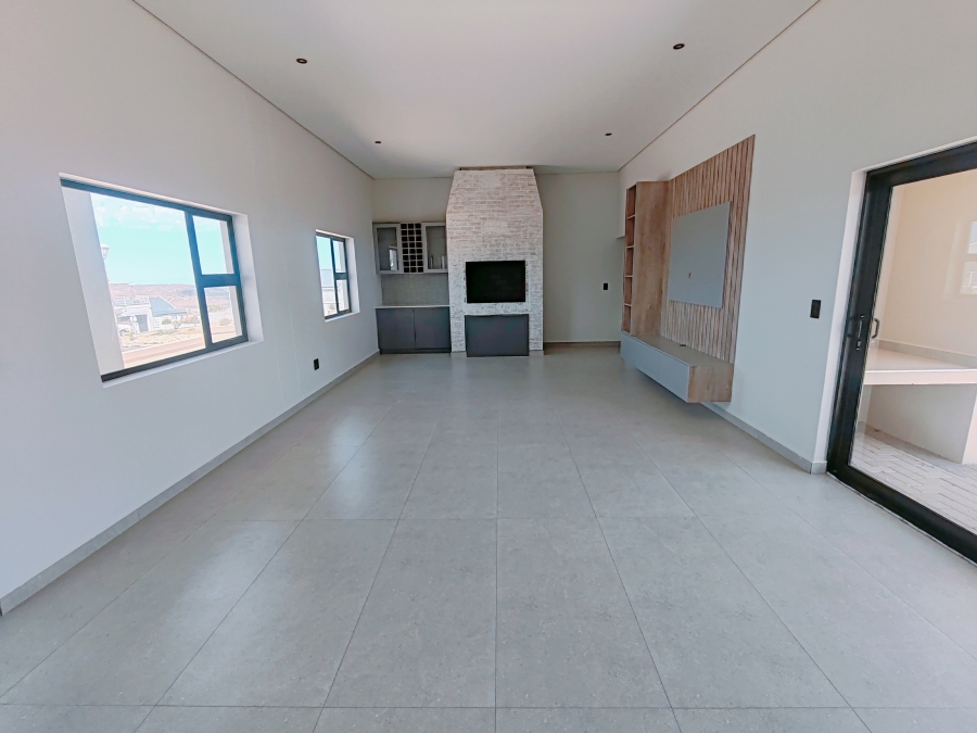 3 Bedroom Property for Sale in Hoogland Western Cape